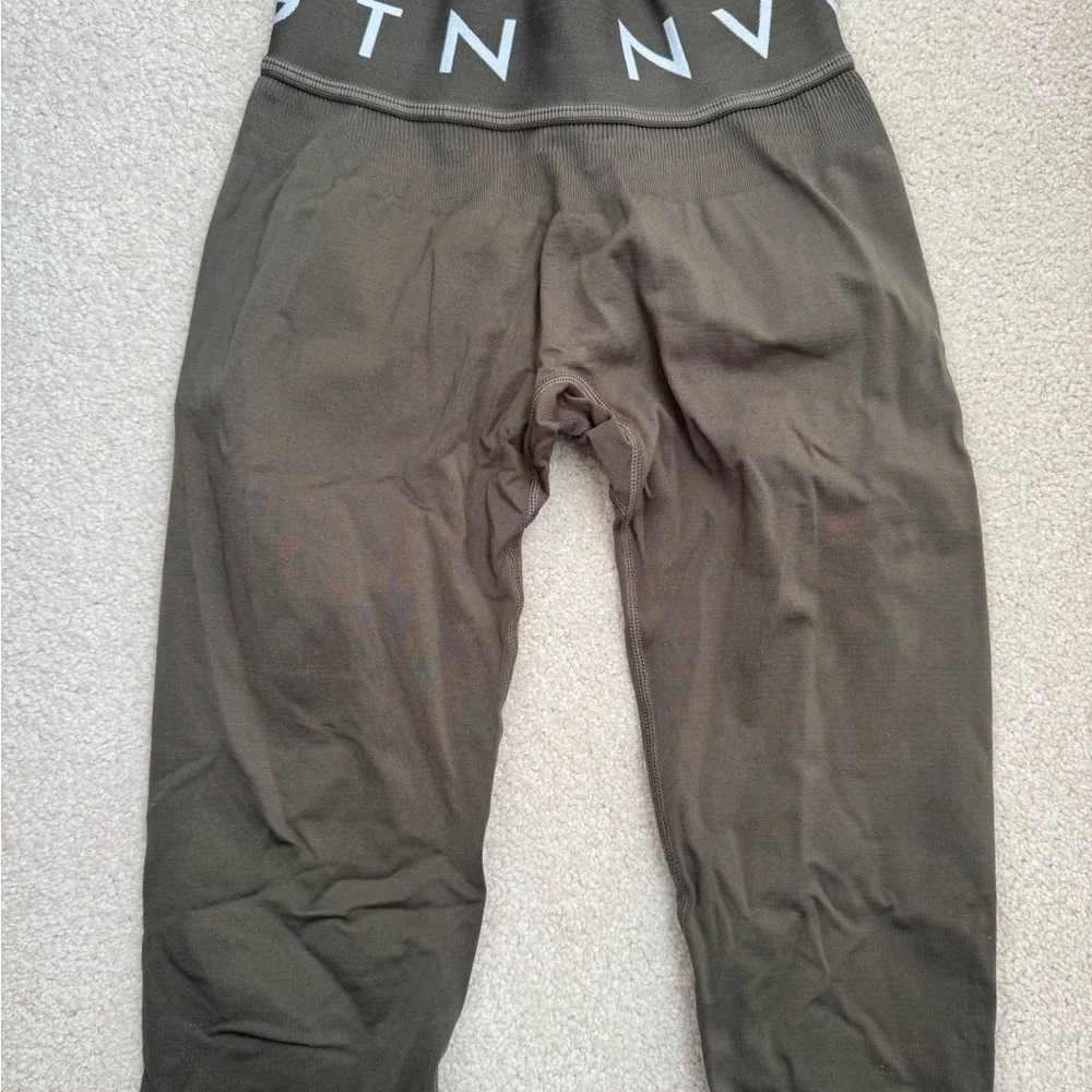 NVGTN Olive Sport Seamless Leggings - Picture 3 of 4